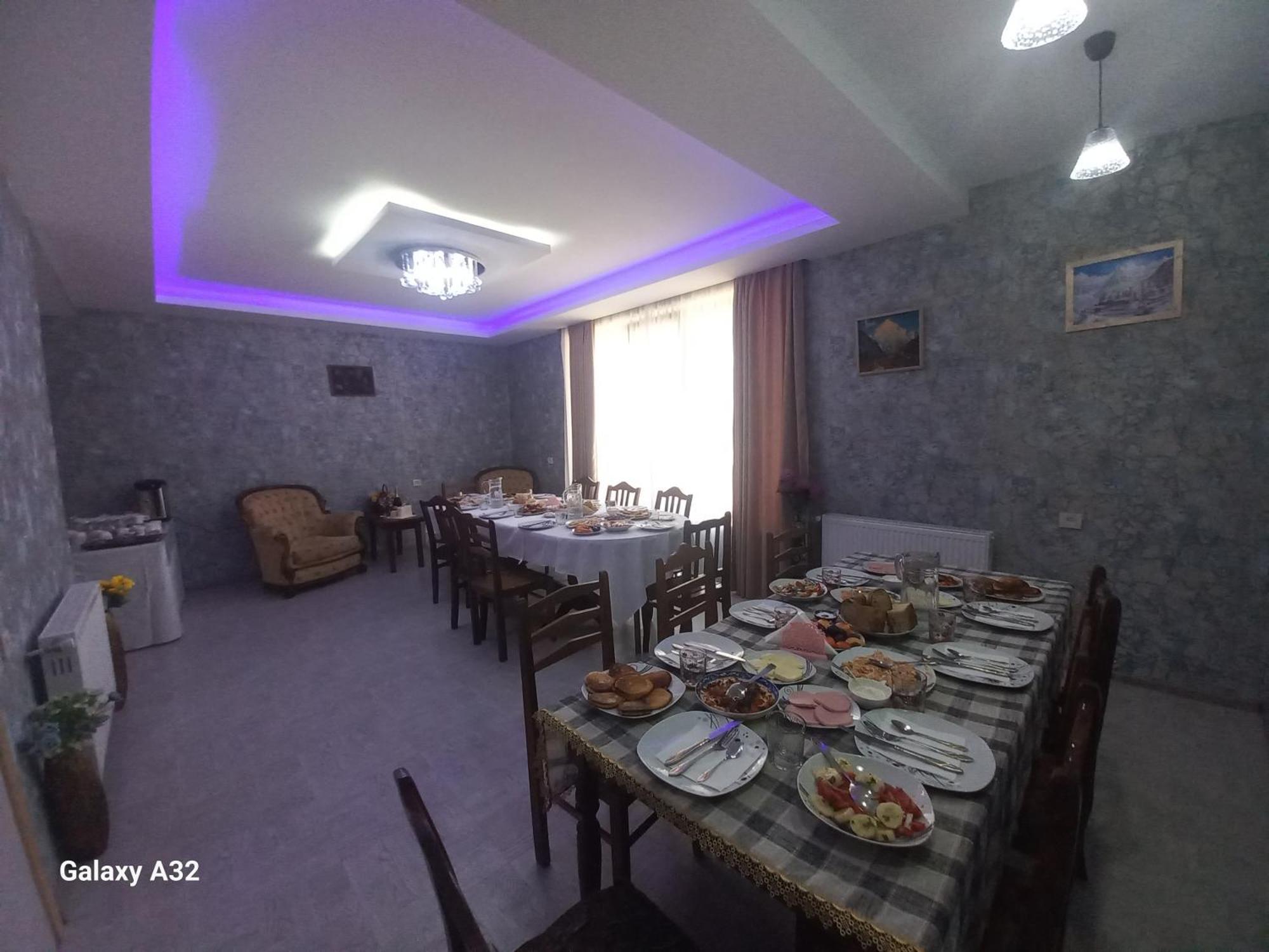 מלון מסטיה Ninama מראה חיצוני תמונה